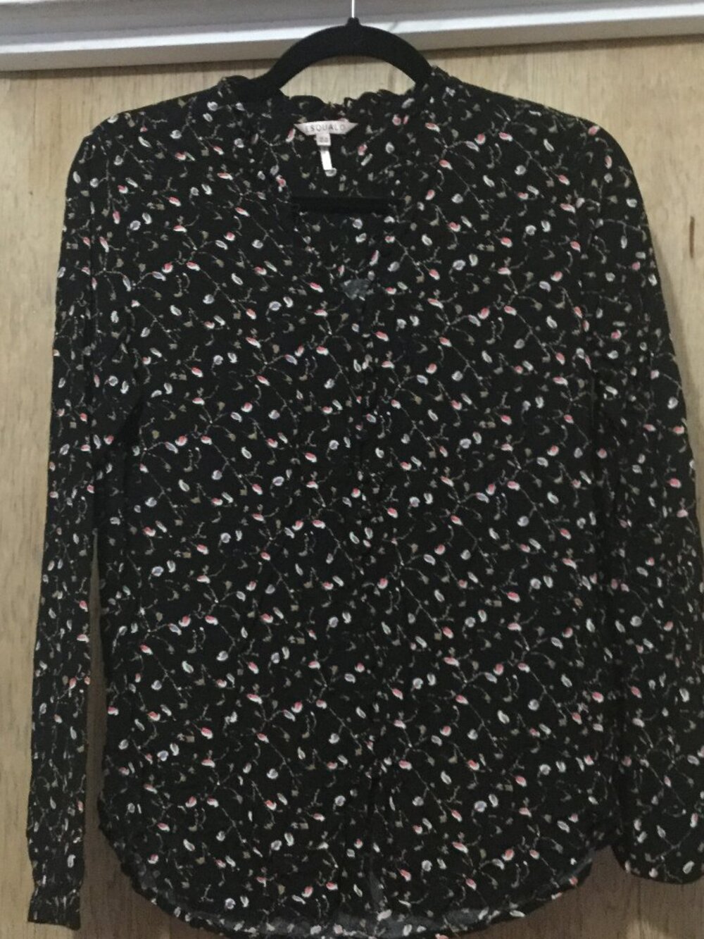 Esqualo black floral button front blouse size 6 small ruffle standup collar